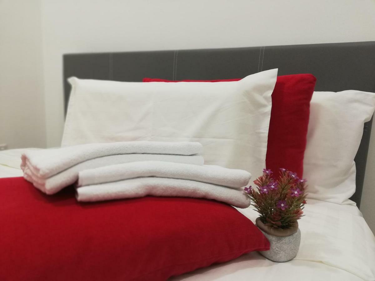 The Raffles Suites Johor Bahru Bagian luar foto