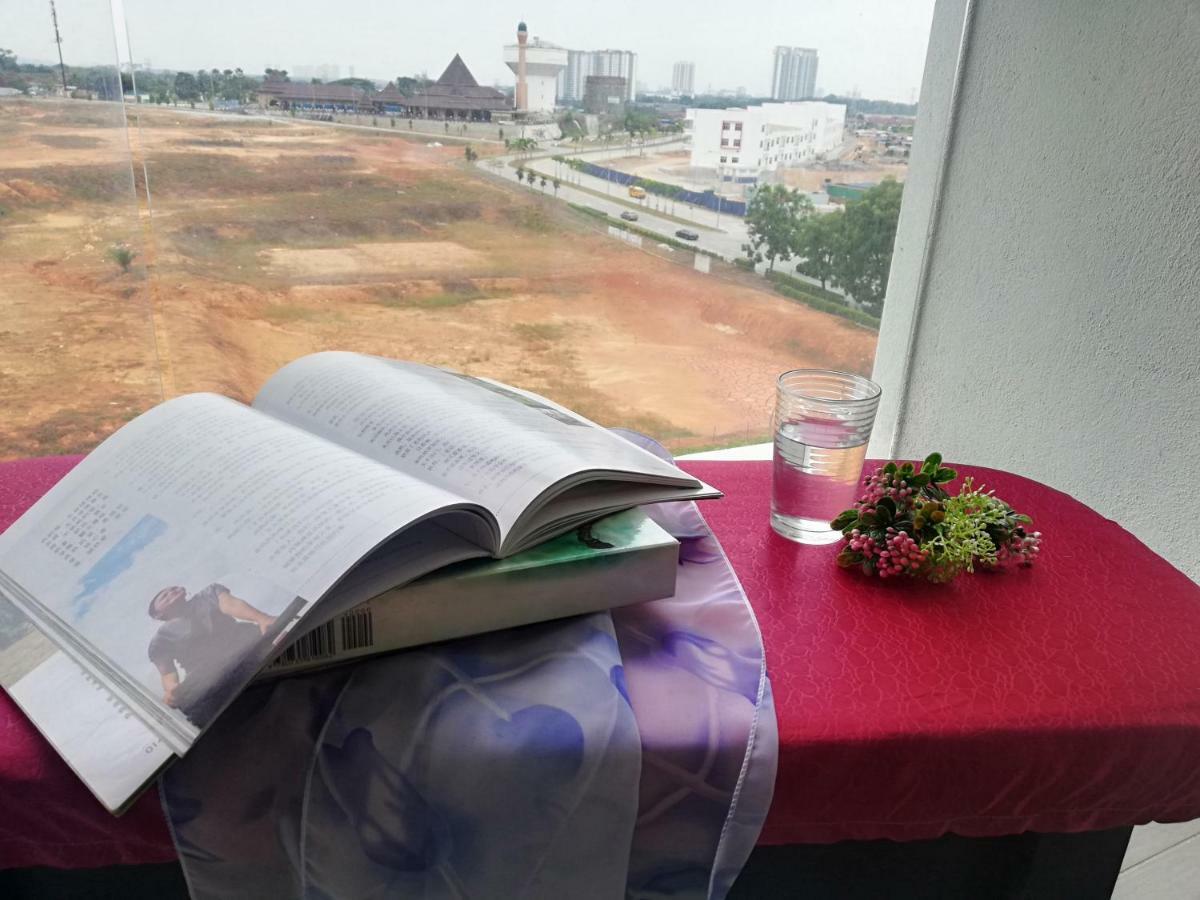 The Raffles Suites Johor Bahru Bagian luar foto