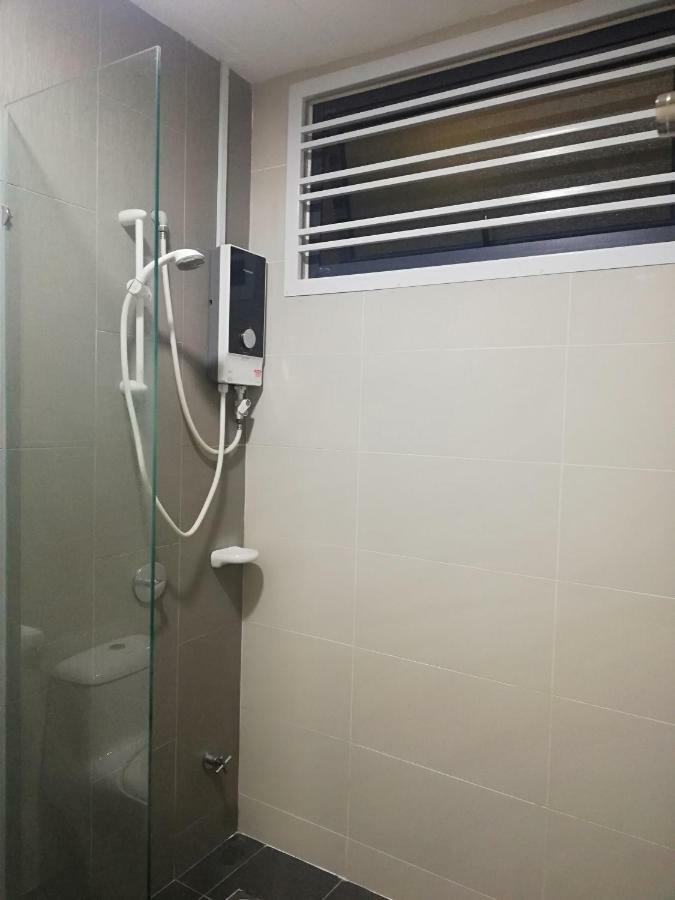 The Raffles Suites Johor Bahru Bagian luar foto