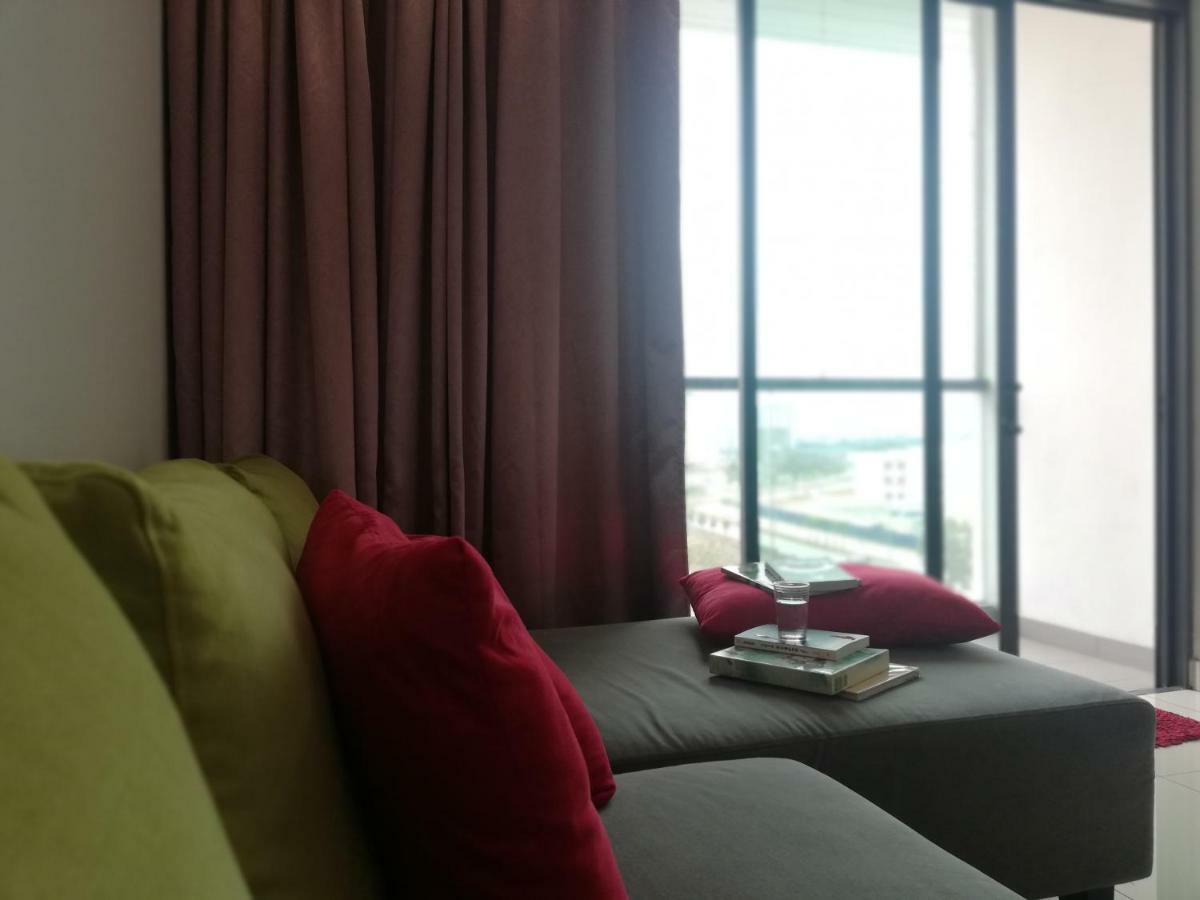The Raffles Suites Johor Bahru Bagian luar foto